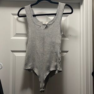 Set of 2 bodysuits